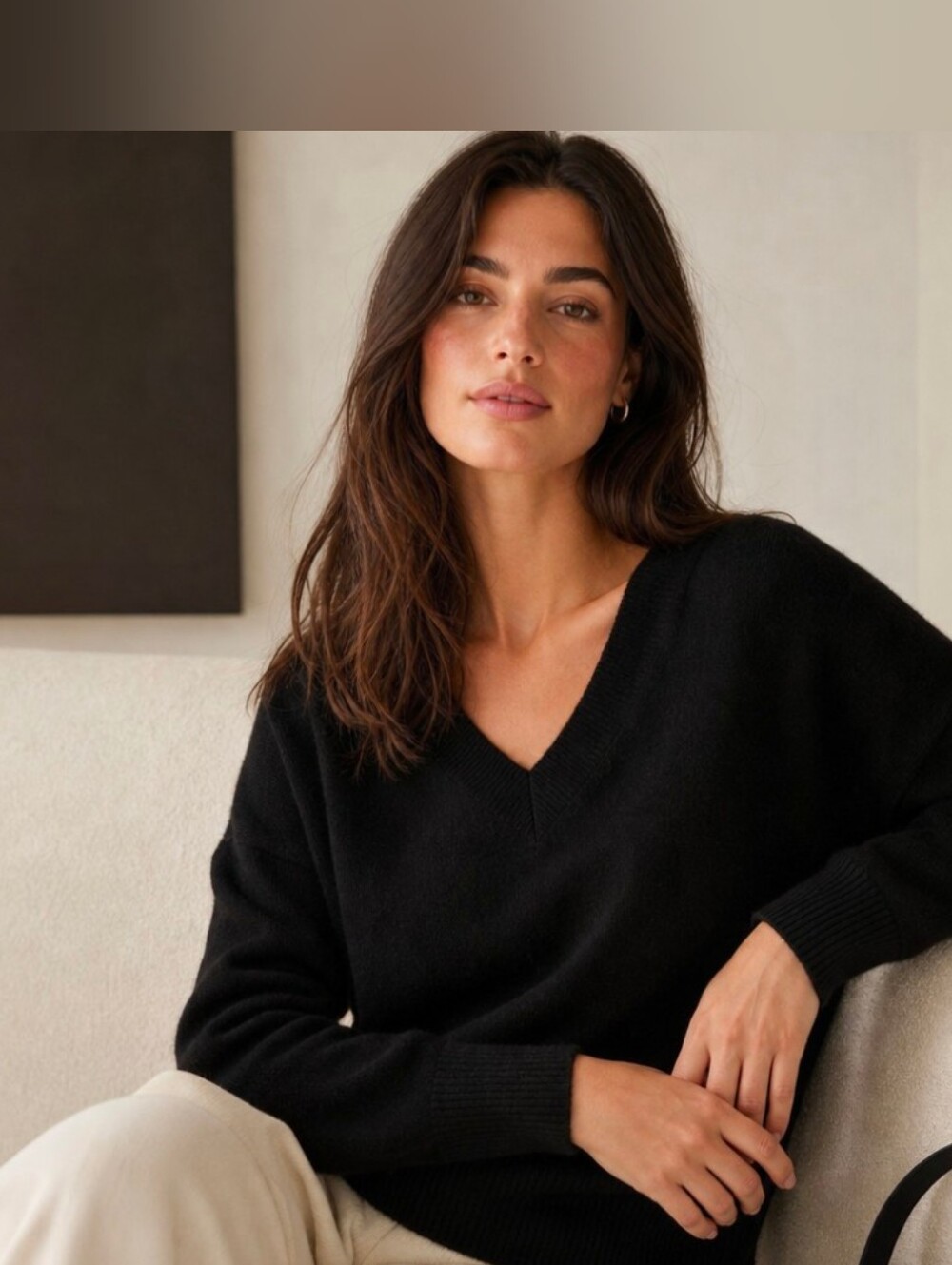 Cuyana • V-neck Pullover Sweater in black | Cashmere Blend